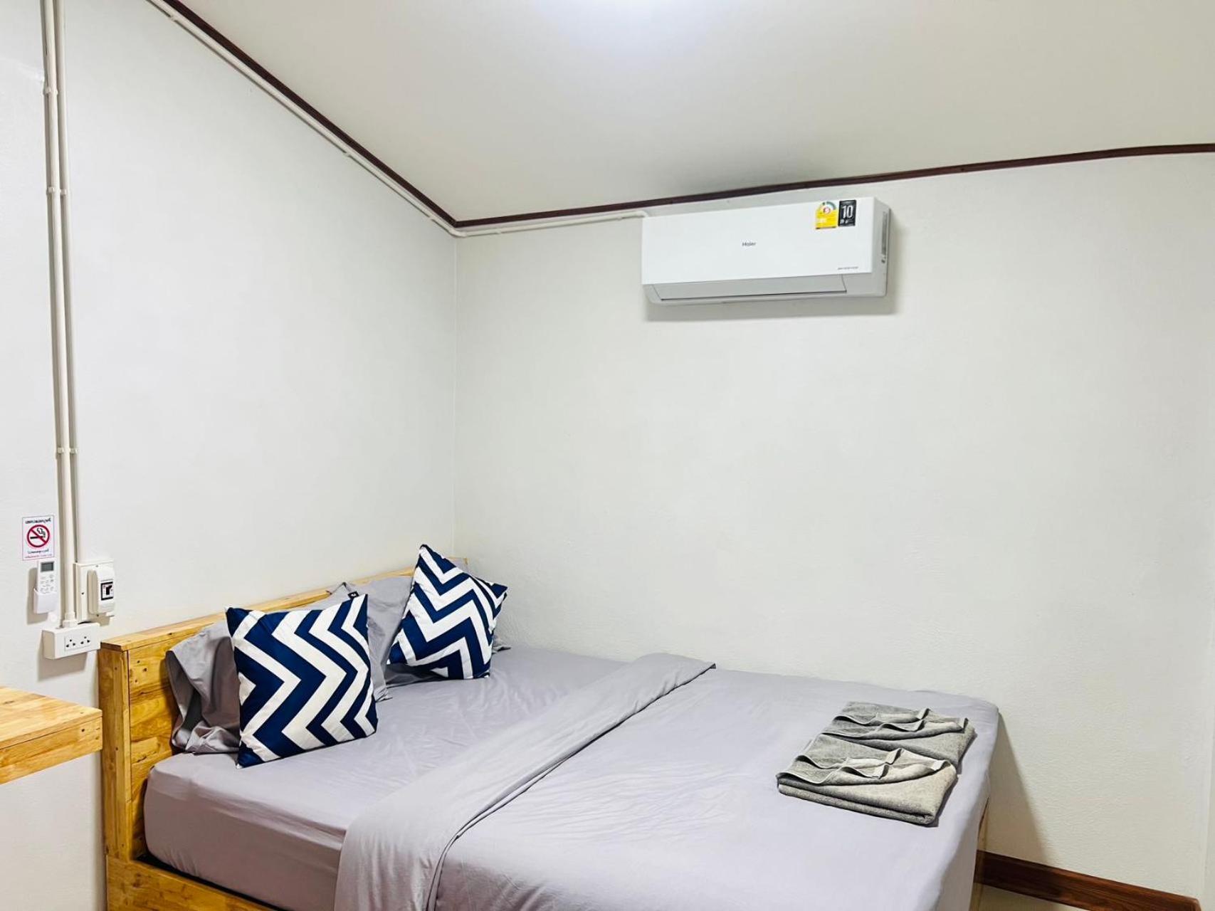 Lungwang Guest House Ban Rak Thai Bagian luar foto