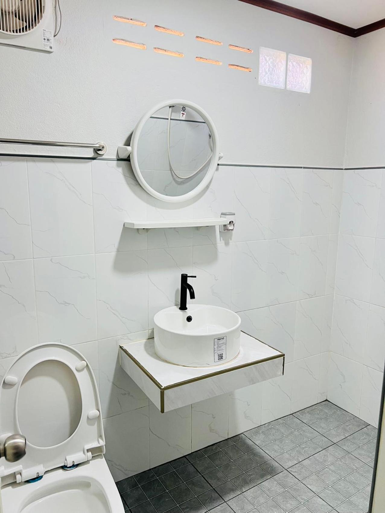 Lungwang Guest House Ban Rak Thai Bagian luar foto