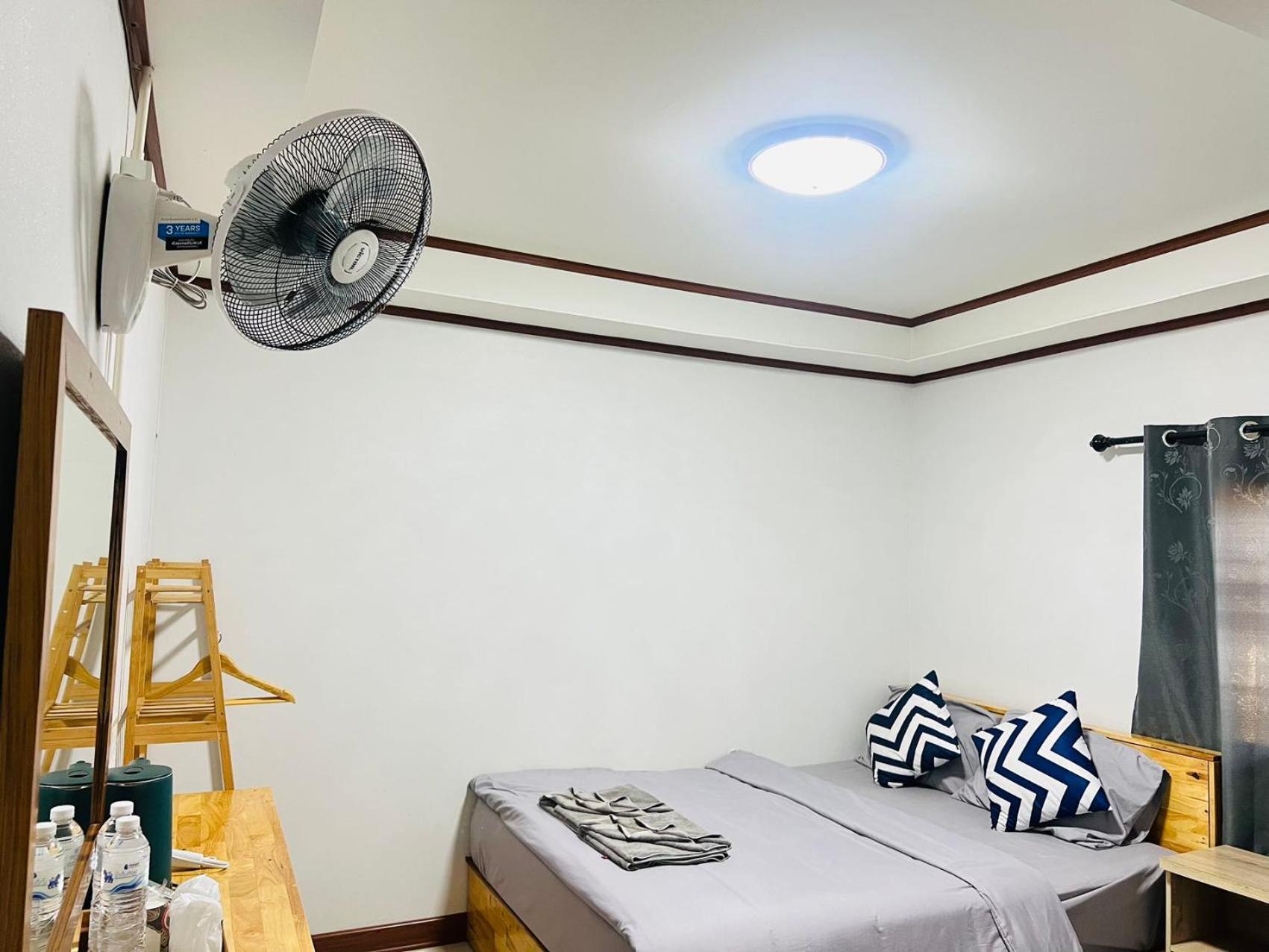 Lungwang Guest House Ban Rak Thai Bagian luar foto