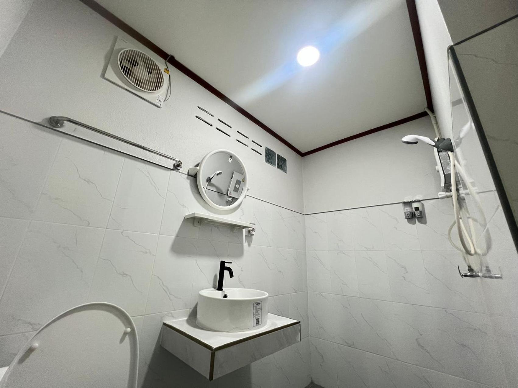 Lungwang Guest House Ban Rak Thai Bagian luar foto