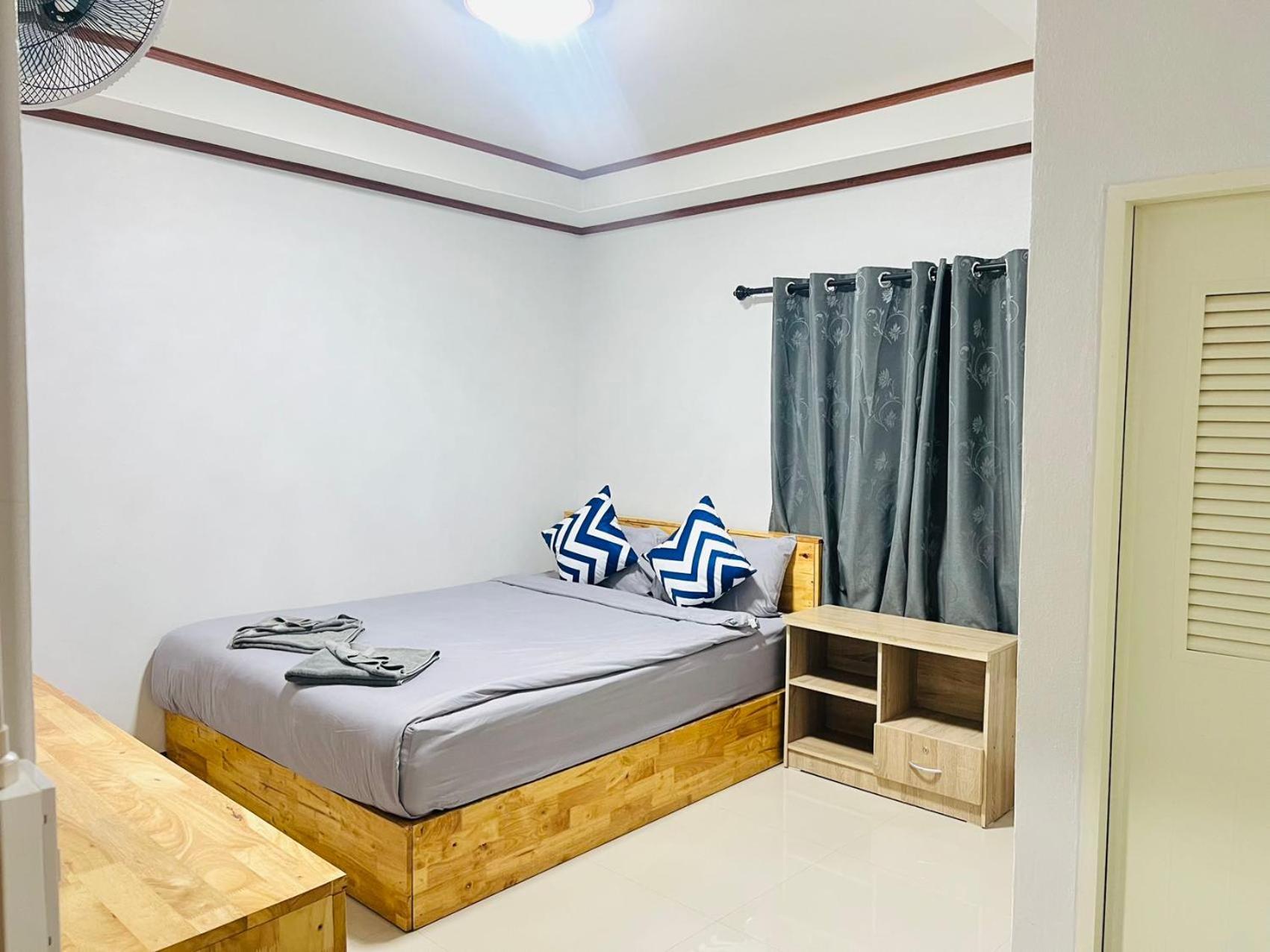 Lungwang Guest House Ban Rak Thai Bagian luar foto